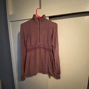 Beautiful Lululemon 1/4 zip